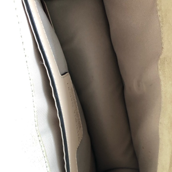 BLUSH PINK LEATHER CROSSBODY BAG - Picture 7 of 8